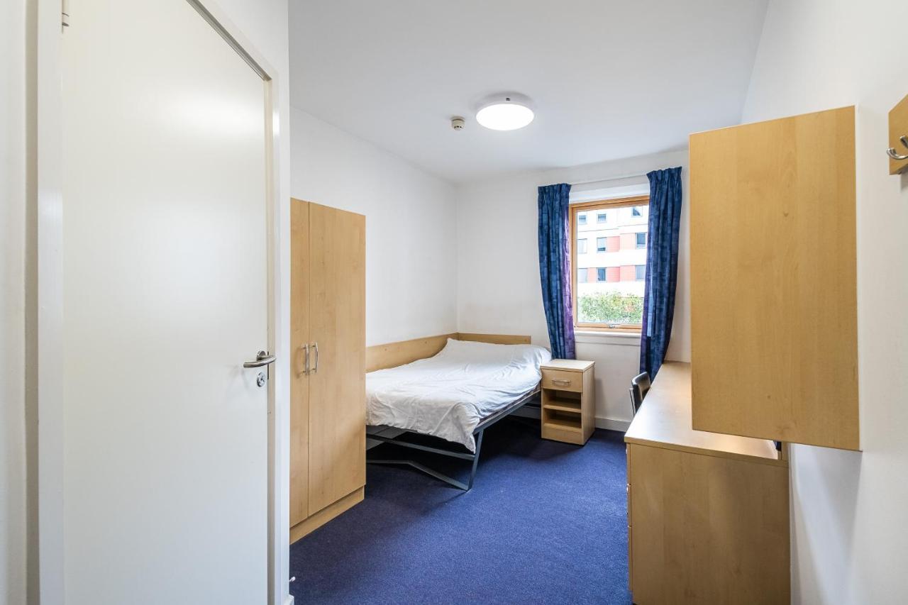 En Suite Rooms, Gillingham - Sk Екстериор снимка