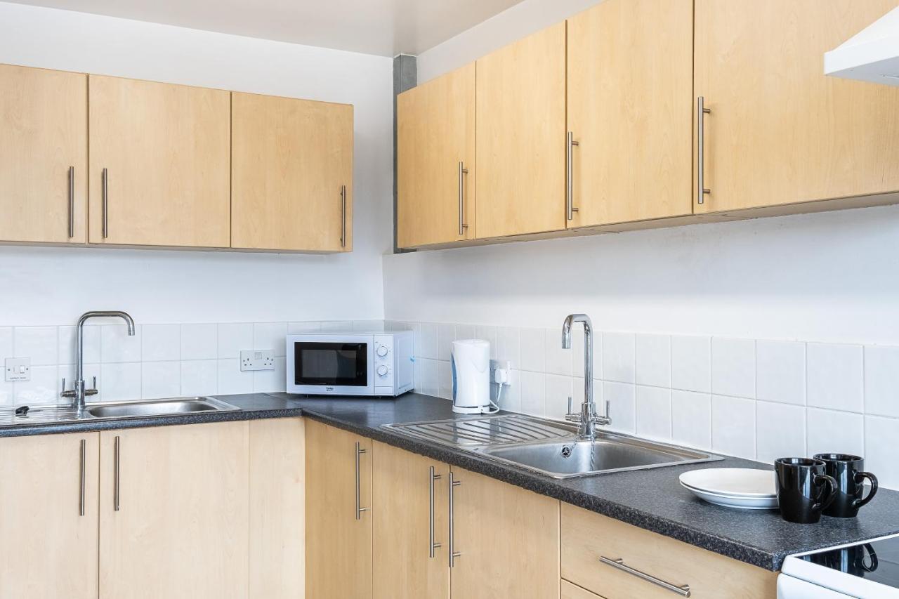 En Suite Rooms, Gillingham - Sk Екстериор снимка