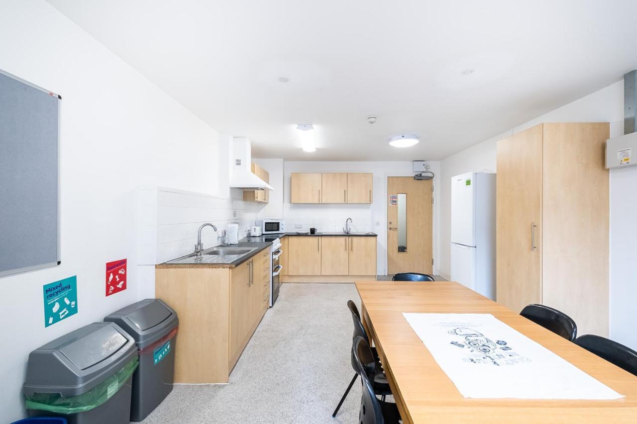 En Suite Rooms, Gillingham - Sk Екстериор снимка