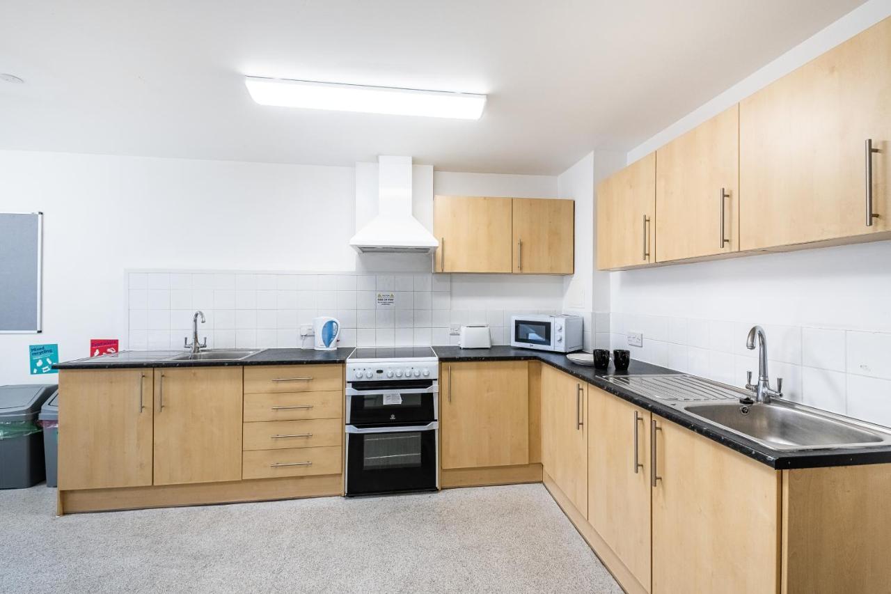 En Suite Rooms, Gillingham - Sk Екстериор снимка